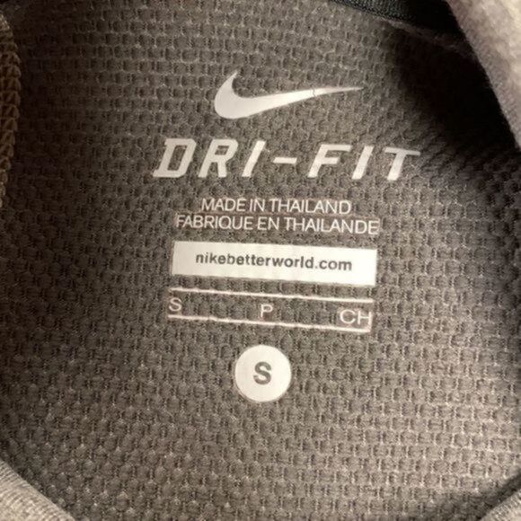 Nike Dri-Fit gray fitted sweatshirt size small - Picture 11 of 13